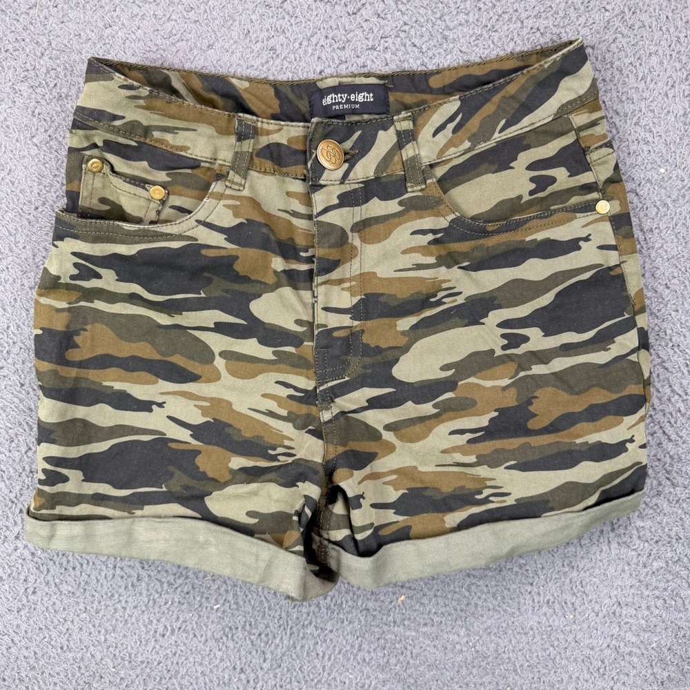 Eighty-Eight Premium Womens Camo Print Cuffed Hem Shorts Green Size 7